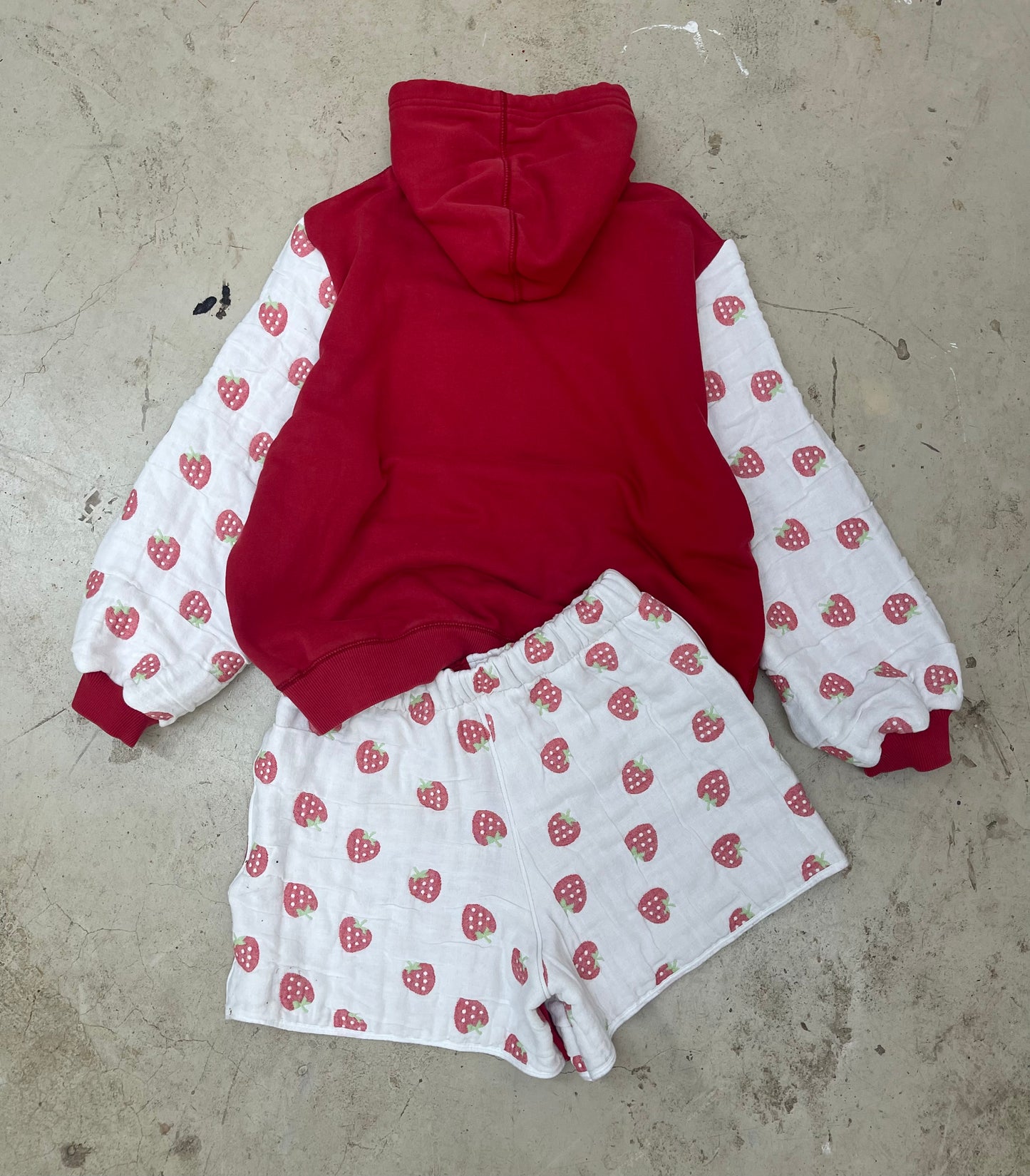 Strawberry Set L